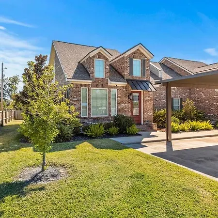 Luxury 2 Bedroom Townhouse #6